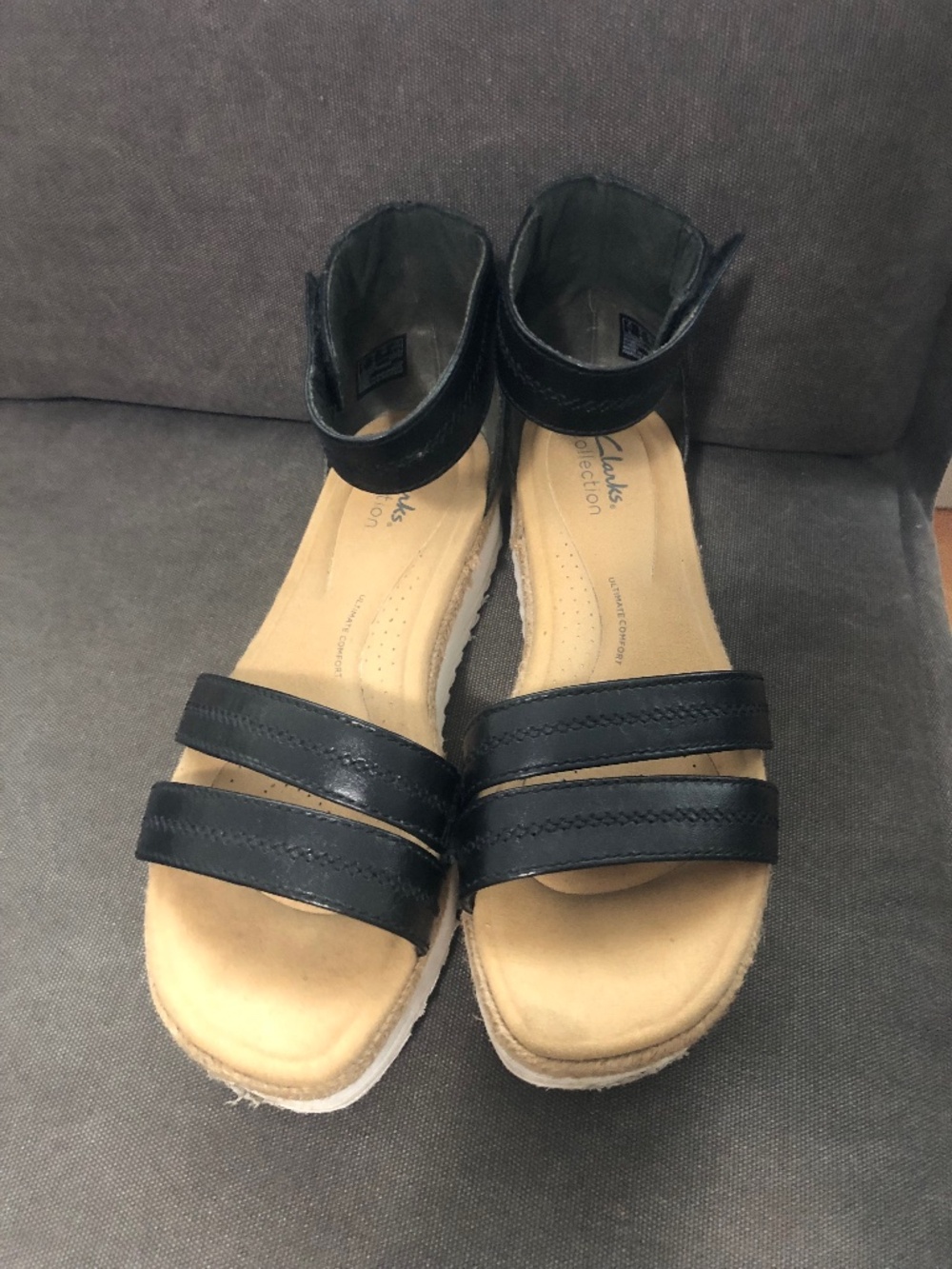 Clark’s black platform sandals sz 8 womens Velcro strap faux leather